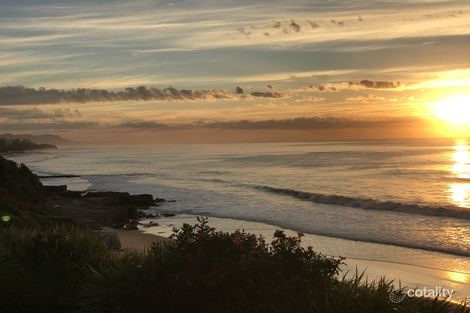 Property photo of 2 Woodland Avenue Thirroul NSW 2515