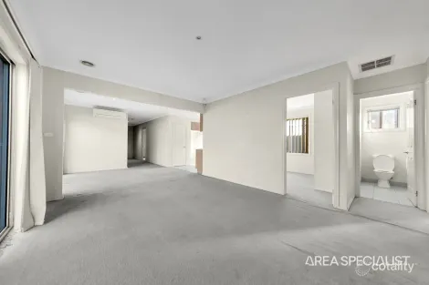 Property photo of 10 Malaga Street Point Cook VIC 3030