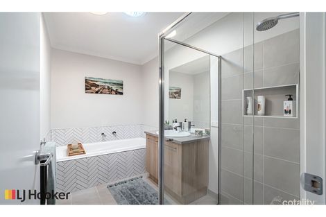 Property photo of 37 Brabourne Street Mickleham VIC 3064