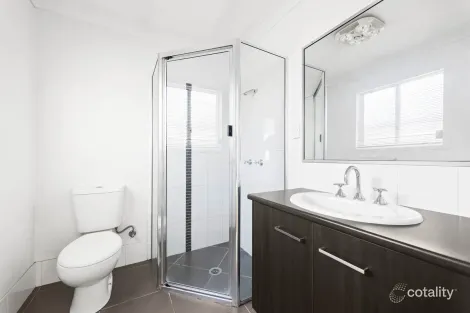 Property photo of 2/28 Wareena Crescent Glenvale QLD 4350
