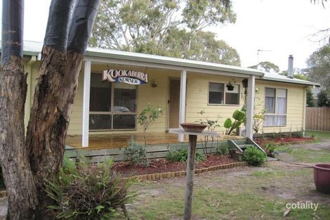 21 Fifth Pde, Raymond Island, VIC 3880