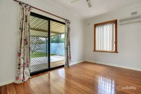 Property photo of 8 Clacton Road Dover Gardens SA 5048