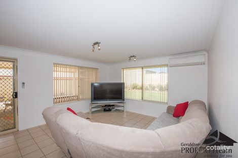 Property photo of 6 Kia-Ora Mews Wandina WA 6530