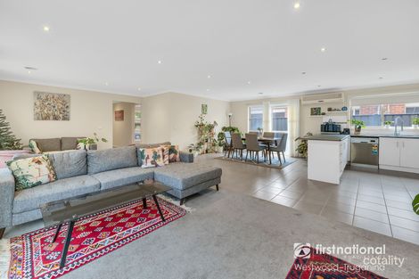 Property photo of 19 Millendon Boulevard Tarneit VIC 3029