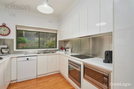 Property photo of 8 Banks Avenue Kooringal NSW 2650
