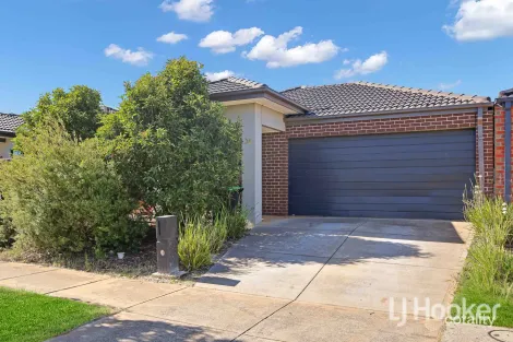6 Robinson Dr, Weir Views, VIC 3338