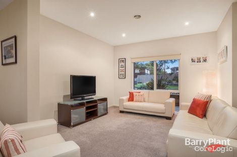 Property photo of 3 Coolidge Wynd Macleod VIC 3085