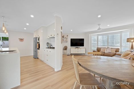 Property photo of 5 Sir Griffith Way Rural View QLD 4740