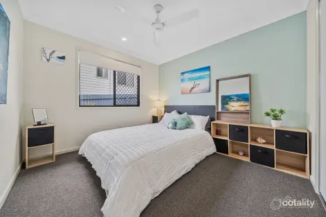 Property photo of 27 Dalby Street Holmview QLD 4207
