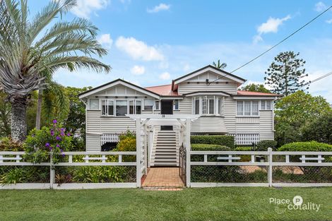 18 Gibson Cres, Holland Park, QLD 4121