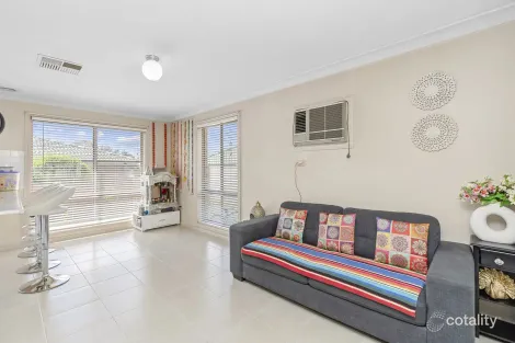 Property photo of 104 Dalman Parkway Glenfield Park NSW 2650