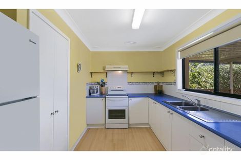 Property photo of 3 Fishermens Bend Bateau Bay NSW 2261