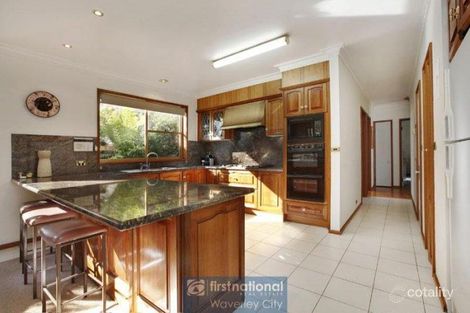 Property photo of 18 Quixley Grove Wantirna VIC 3152