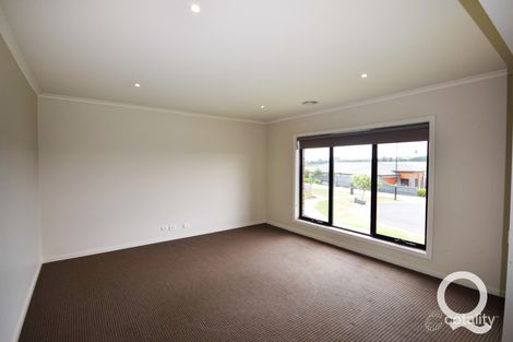Property photo of 9 Huntingfield Court Warragul VIC 3820