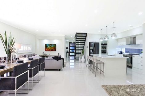 Property photo of 18 De Garis Close Middleton Grange NSW 2171