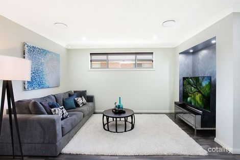 Property photo of 18 De Garis Close Middleton Grange NSW 2171