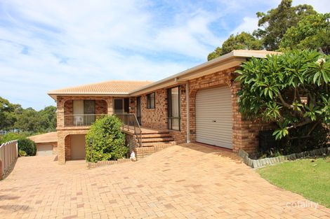 Property photo of 9 Wills Crescent Denhams Beach NSW 2536