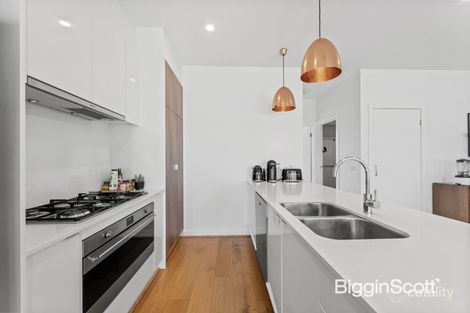 Property photo of 2/31 Ross Street Doncaster East VIC 3109