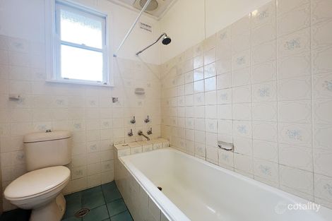 Property photo of 18 Tresnan Street Unanderra NSW 2526