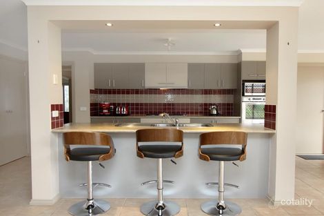 Property photo of 4 Red Blaze Place Tarneit VIC 3029