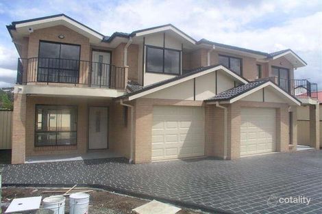 Property photo of 2/36A Carinya Road Girraween NSW 2145