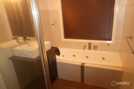 Property photo of 2/19 Balook Court Meadow Heights VIC 3048