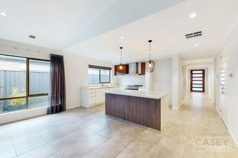 Property photo of 29 Mountjoy Circuit Clyde North VIC 3978