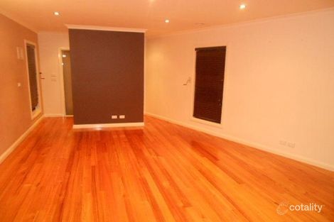 Property photo of 2/19 Balook Court Meadow Heights VIC 3048