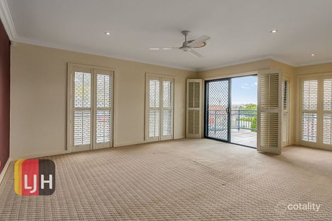 Property photo of 10 Warraba Avenue Wavell Heights QLD 4012