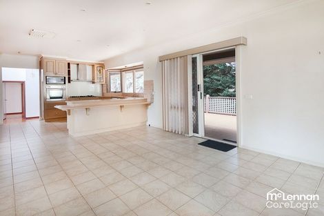Property photo of 16 Mueller Court Endeavour Hills VIC 3802