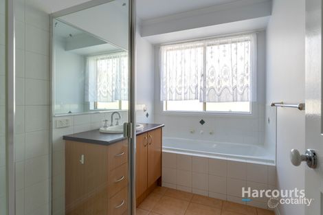 Property photo of 11 Drystone Crescent Cairnlea VIC 3023