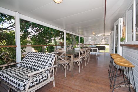 Property photo of 98 Petersen Street Wynnum QLD 4178