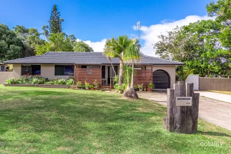 Property photo of 2 Inderwong Avenue Ocean Shores NSW 2483