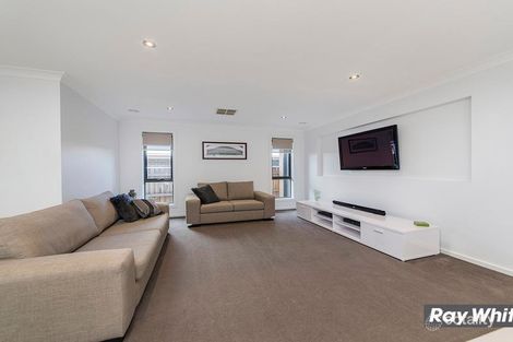 Property photo of 43 Victoria Owen Circuit Casey ACT 2913