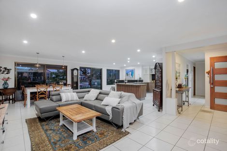 Property photo of 12 Rannock Avenue Benowa QLD 4217