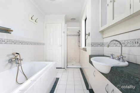 Property photo of 38 Stanford Close Fawkner VIC 3060