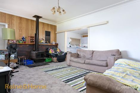 Property photo of 28 Anne Street Tolland NSW 2650
