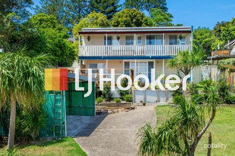 19 Boulder Bay Rd, Fingal Bay, NSW 2315