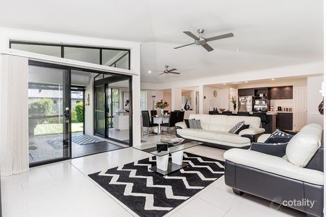 Property photo of 88 Sugar Glider Drive Pottsville NSW 2489