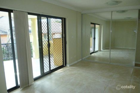 Property photo of 1/5 Queens Road Westmead NSW 2145