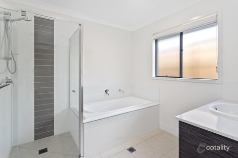Property photo of 5 Eccles Street South Ripley QLD 4306