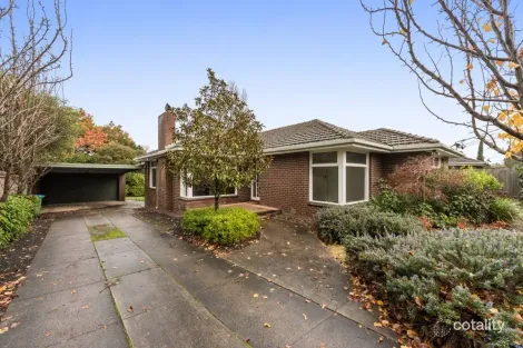 7 Sevenoaks Ave, Croydon, VIC 3136