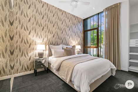 Property photo of 106/90 Wynnum Road Norman Park QLD 4170
