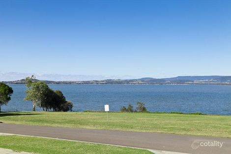 Property photo of 18 Kanahooka Road Kanahooka NSW 2530
