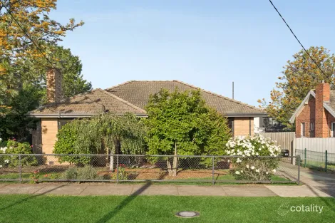 18 Gisborne Cres, Reservoir, VIC 3073