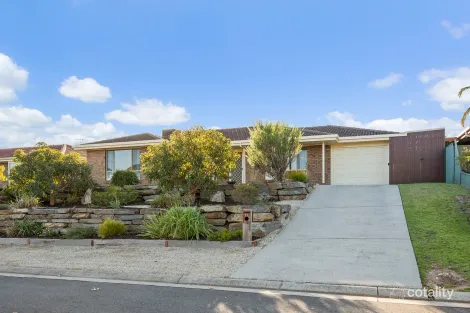 11 Simon Ct, Aberfoyle Park, SA 5159