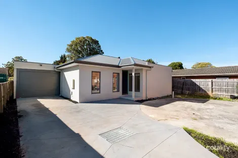 2/35 LONGLEAF ST, FRANKSTON NORTH, VIC 3200