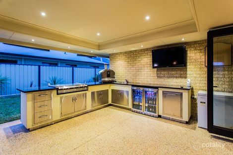 Property photo of 8 Knoxville Way Success WA 6164