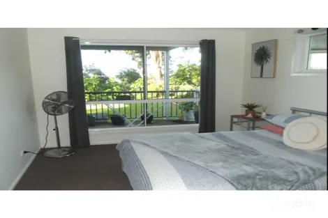 Property photo of 30 Blue Waters Crescent Macleay Island QLD 4184