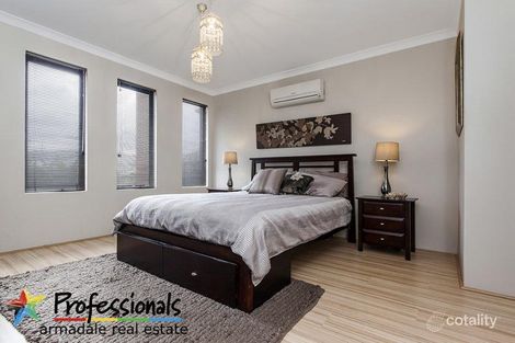 Property photo of 25 Honeydew Bend Byford WA 6122